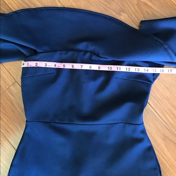 Lulu’s Navy Blue Off-The-Shoulder Ruffle Bodycon Dress Size Small - Picture 6 of 7